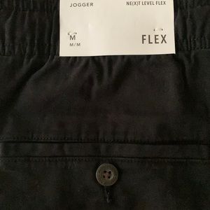 American Eagle jogger next level flex pants. NWT. Black. Size medium